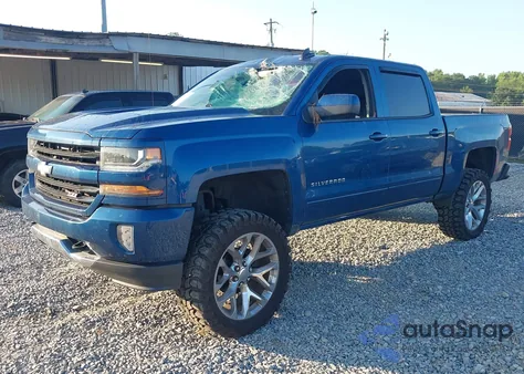 2018 Chevrolet Silverado 1500 2Lt z USA, uszkodzony, nr VIN 3GCUKREC2JG181831